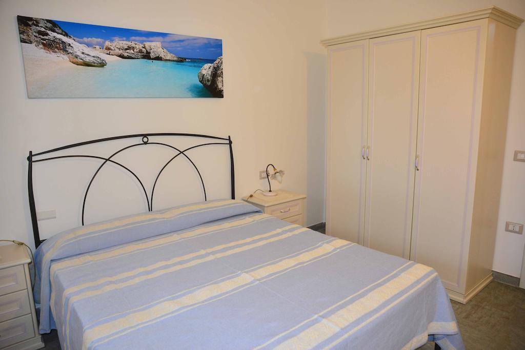 Apartamento Oleandro Lotzorai Habitación foto